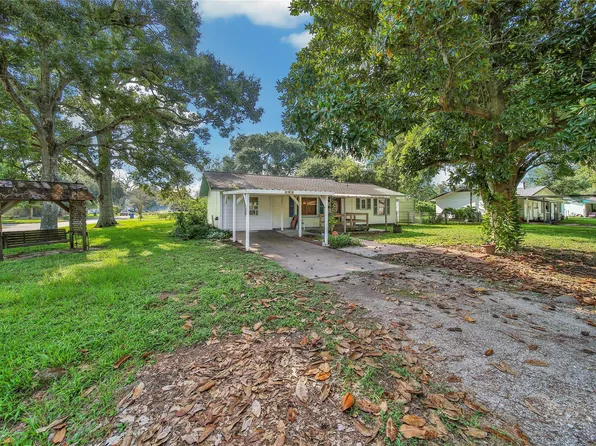 202 Hammond Loop, Sweeny, TX 77480