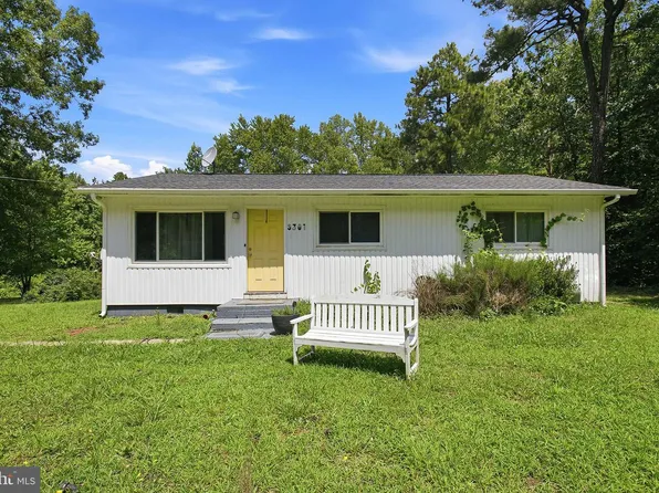 9301 Ladysmith Rd, Ruther Glen, VA 22546