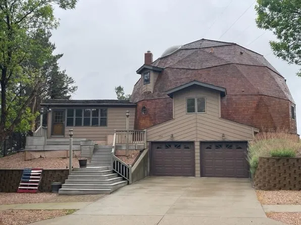 1201 Edgewater Dr, Pierre, SD 57501