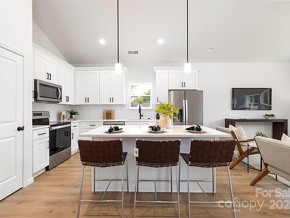 5th image of 844 Meadow Hill Ct