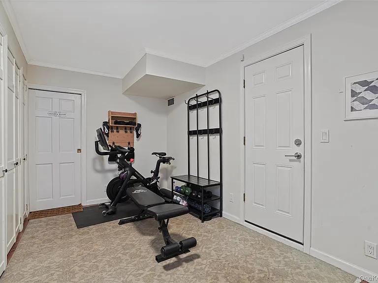 97 Hanson Ln — Photo 32