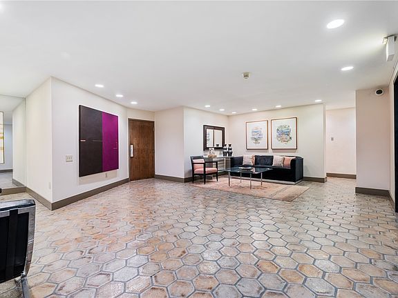 3rd image of 540 N Neville St APT 405