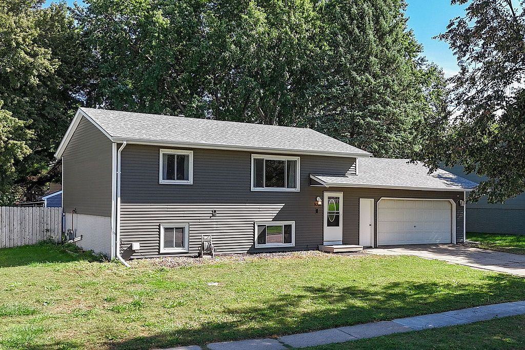 1012 S Suburban Dr - Property Image