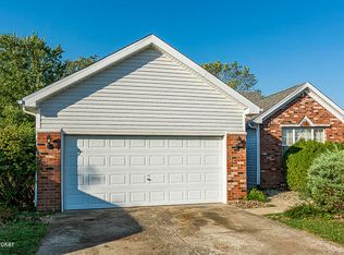 108 Helmwood Cir, Mt Washington, KY 40047