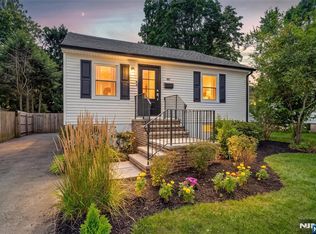 60 Moore Ave, Waldwick, NJ 07463