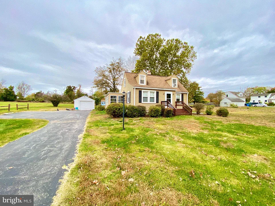 412 Thornton Rd