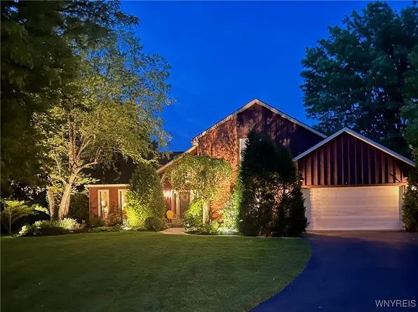 6157 Walnut Creek Ct, East Amherst, NY 14051