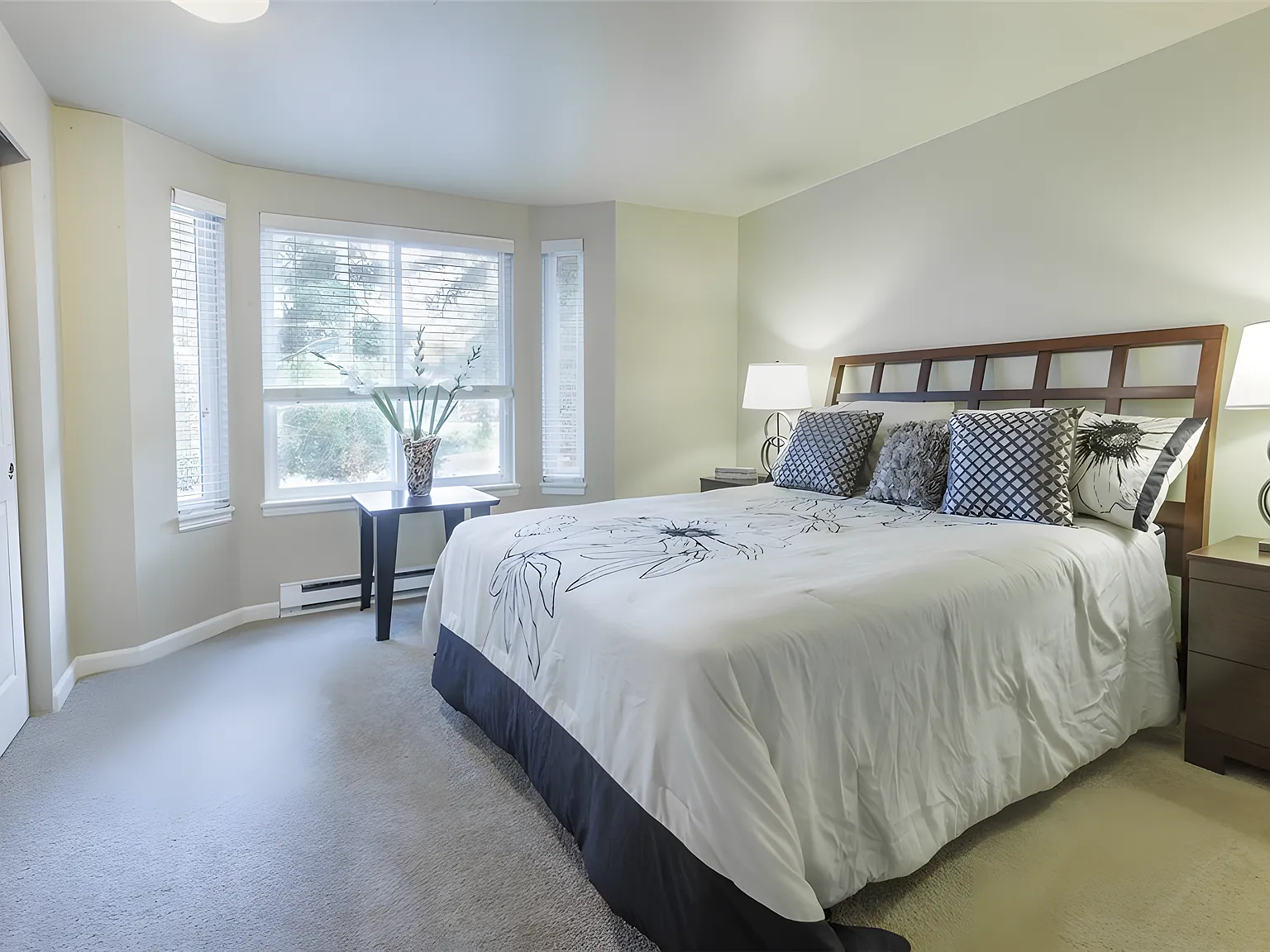 2 bed, 967 sqft, $2,295 — Photo 4