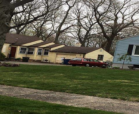2nd image of 235 Summit St