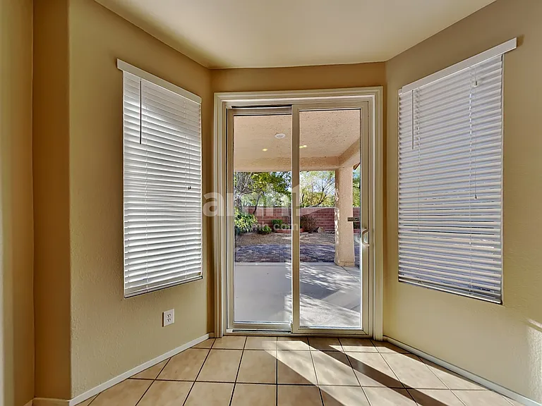 10395 Bolting Cloud Dr — Photo 5