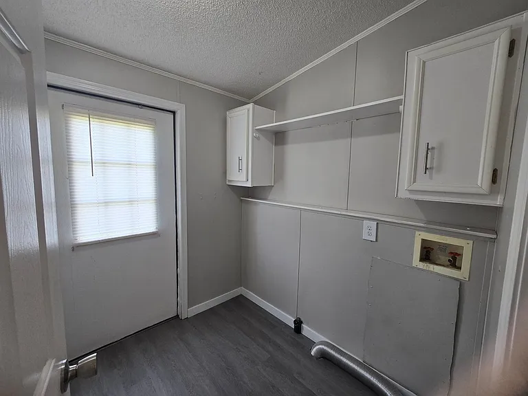 1194 Juniper Dr — Photo 9