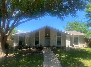 1914 Chisholm Trl, Grand Prairie, TX 75052