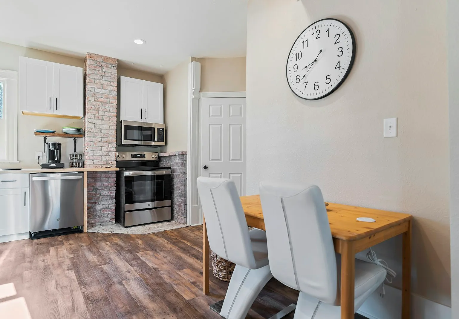 129 North Wahsatch Avenue, Unit A — Photo 2