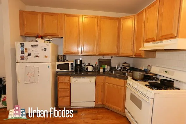 1033 N Mozart St #1 — Photo 7