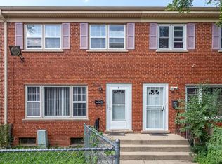 9515 Sumac Rd APT C, Des Plaines, IL 60016