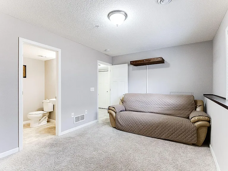 8974 SW Village Loop — Photo 19