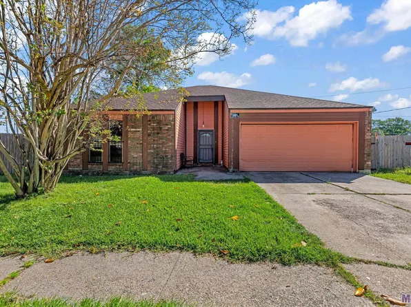 2401 Paige Janette Dr, Harvey, LA 70058