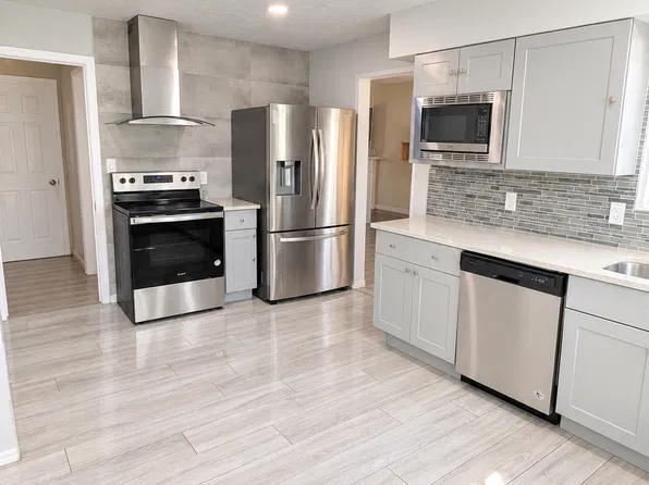 975 W Debonair Dr, Salt Lake City, UT 84116