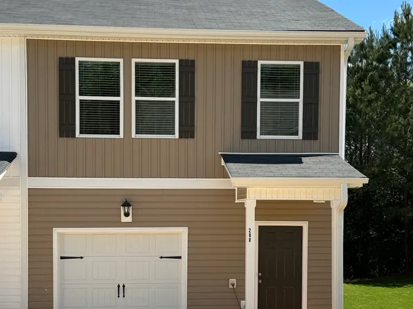 288 Oakwood Dr #106, Milledgeville, GA 31061