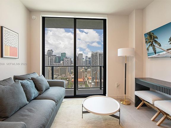 4th image of 121 NE 5th St #3102