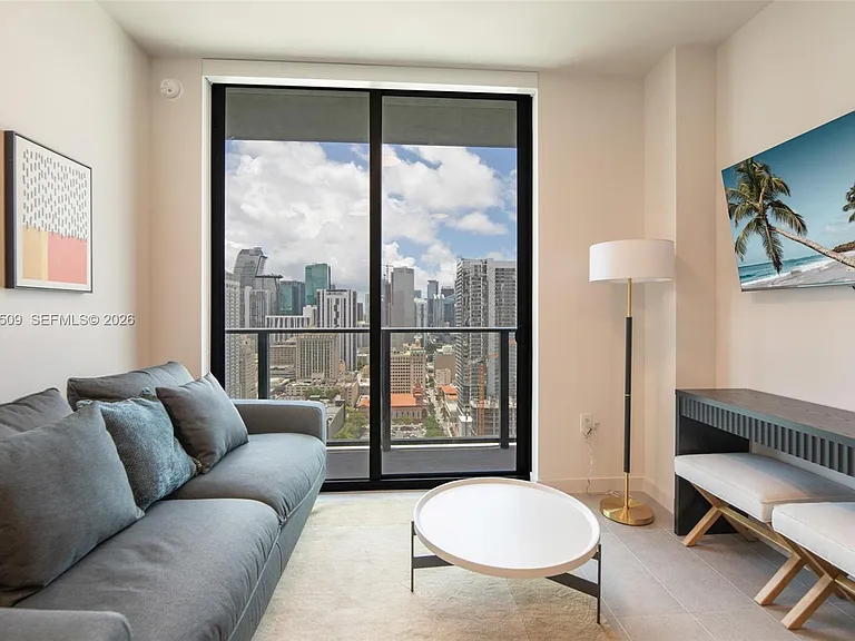 121 NE 5th St #3102 — Photo 4