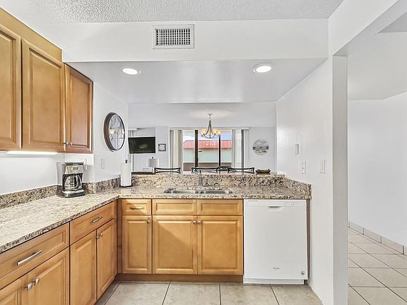 4th image of 1420 N Atlantic Ave APT 304