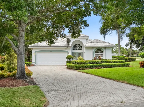 1401 SE Glencoe Court, Port St Lucie, FL 34952