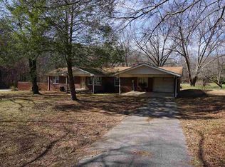 226 W Rutherford St, Landrum, SC 29356
