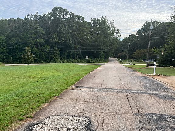 4th image of 455 Arrowhead Dr