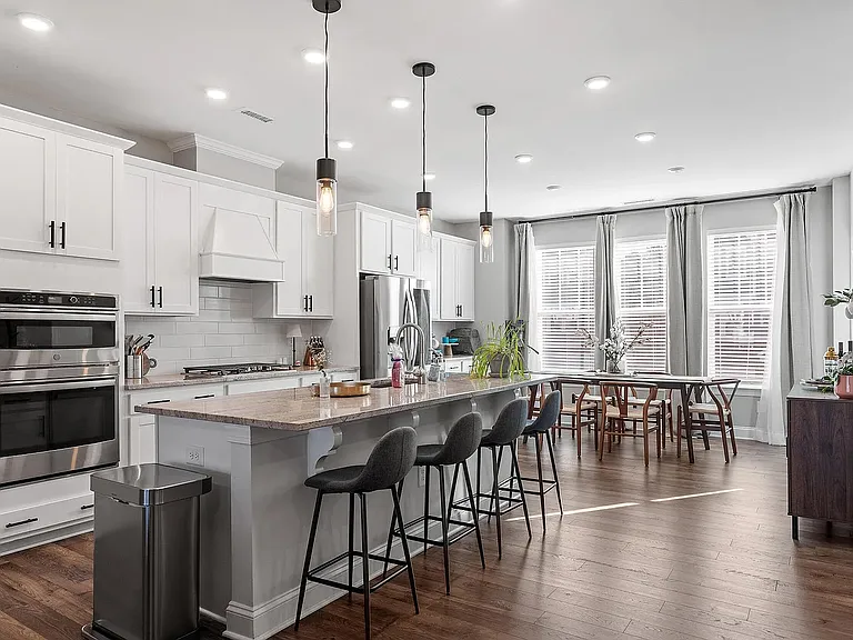 1014 Falling Rock Pl — Photo 1