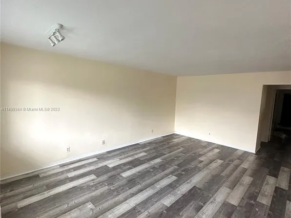 2000 NE 51st Ct APT 102, Fort Lauderdale, FL 33308