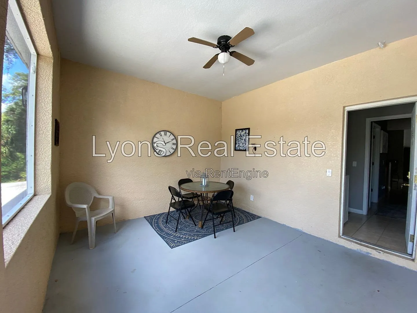 3 bed, 2.0 bath, 1400 sqft, $1,600 — Photo 3