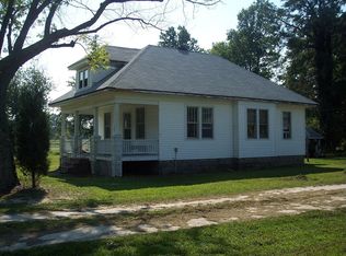 1126 Fleeton Rd, Reedville, VA 22539