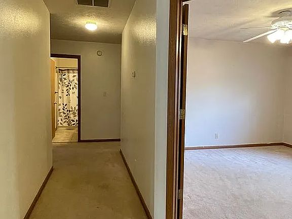 3rd image of 100 N Furlong Dr