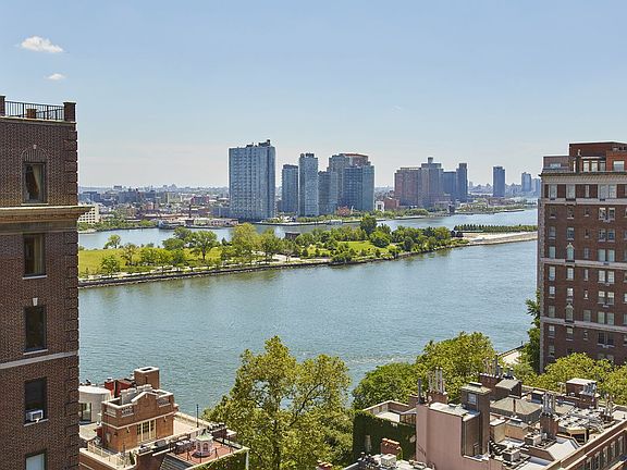 3rd image of 30 Sutton Pl APT 14C