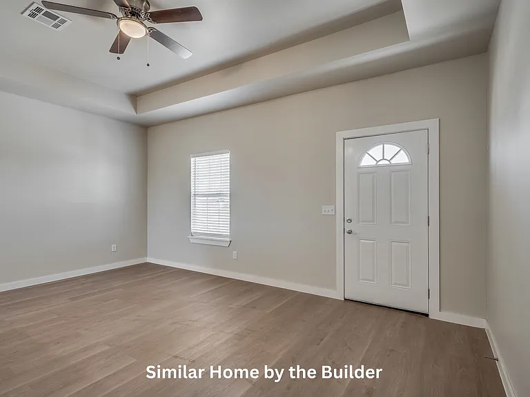 121 Sterling Dr — Photo 14