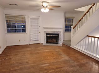 5712 Chapman Mill Dr APT 130, Rockville, MD 20852