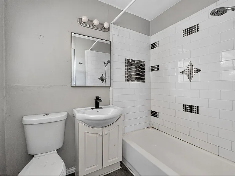 3901 Dakota Trl — Photo 25