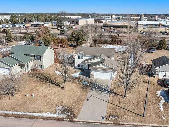 2nd image of 1016 6th Ave NW