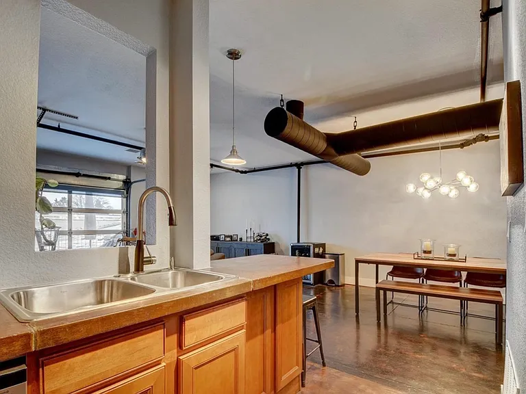 1421 Oneida St #14 — Photo 9
