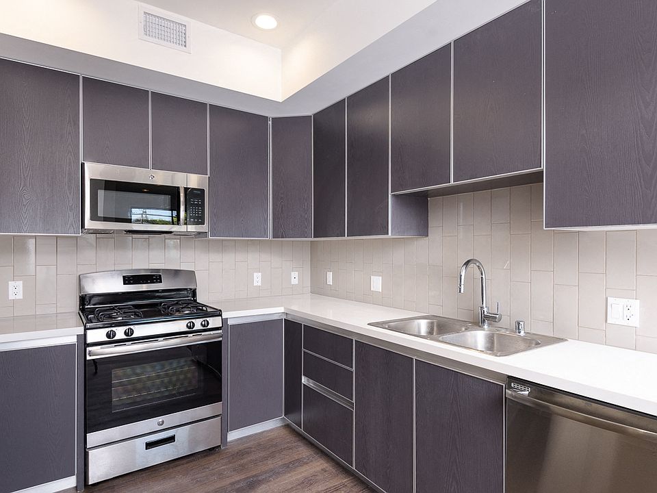 1st image of 1319 N Martel Ave #306