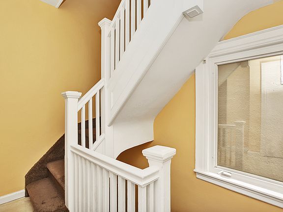 5th image of 3822 Cypress Ave APT 2