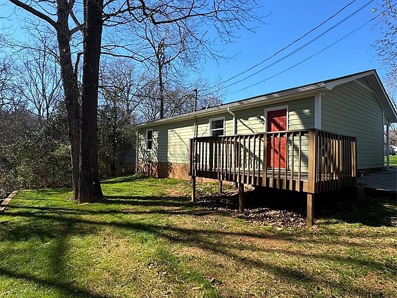 3rd image of 715 Creekridge Dr