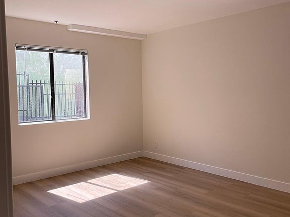 4th image of 1300 Lilac Ter APT 204