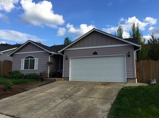 887 Arthur Ave, Cottage Grove, OR 97424