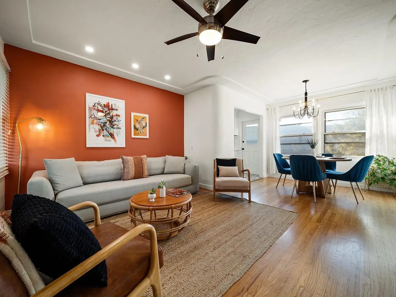 2 bed, 1.0 bath, 1023 sqft, $5,250 — Photo 2