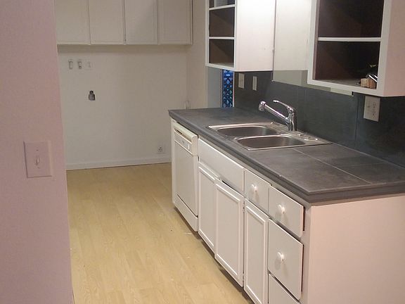 4th image of 1403 S 7th Ave
