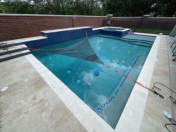 2nd image of 8867 Abbey Leaf Ln