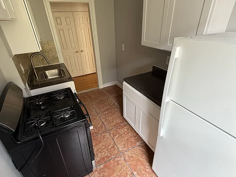 101 Sherman Ave #5C — Photo 9