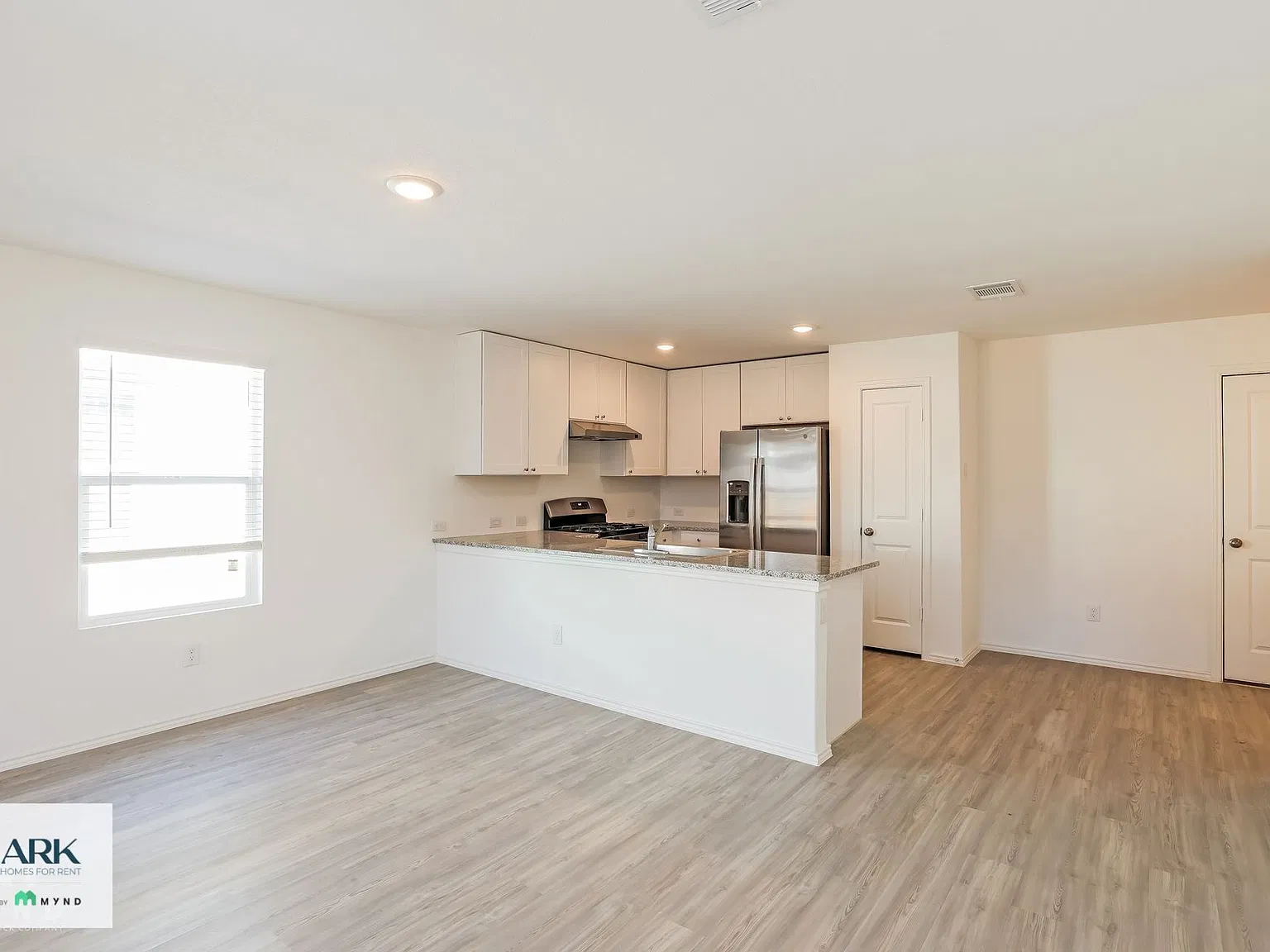3 bed, 2.0 bath, 1474 sqft, $1,615 — Photo 4